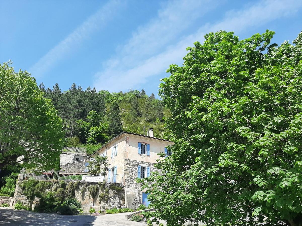 Bed and Breakfast Le Sareymond Menee Екстер'єр фото
